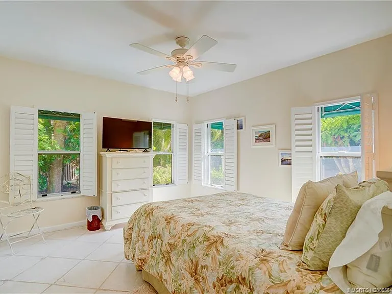 184 NE Edgewater Dr #1001 — Photo 23