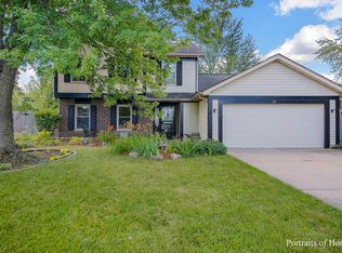 312 Willoway Dr, Bolingbrook, IL 60440