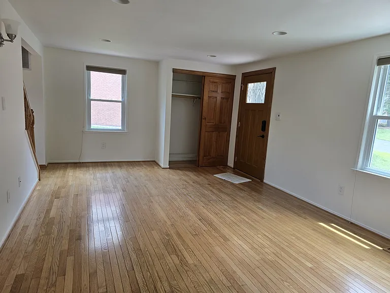 9321 Bentridge Ave — Photo 23