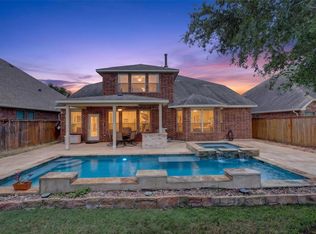 17919 Creek Bluff Ln, Cypress, TX 77433