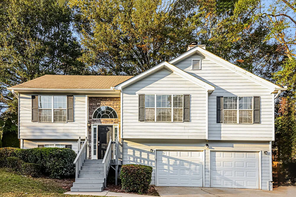 3 bed, 2.0 bath, 1220 sqft, $1,845 — Photo 1