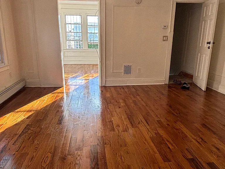 9511 104th St — Photo 1