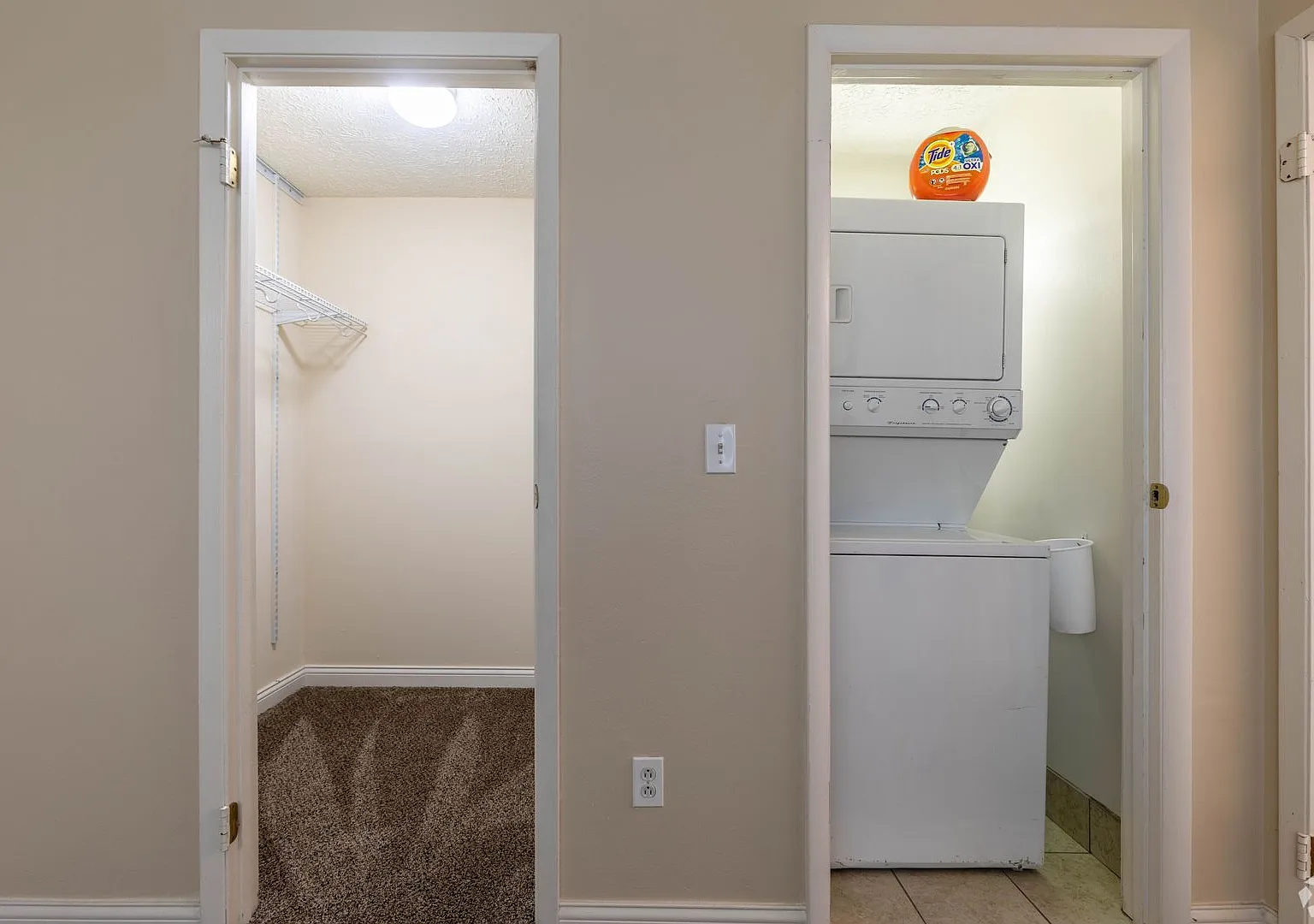 Spacious 2-bedroom 1-bath Apartment w/ Washer & Dryer Included! — Photo 3