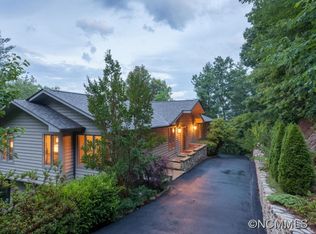 131 Black Oak Dr, Asheville, NC 28804