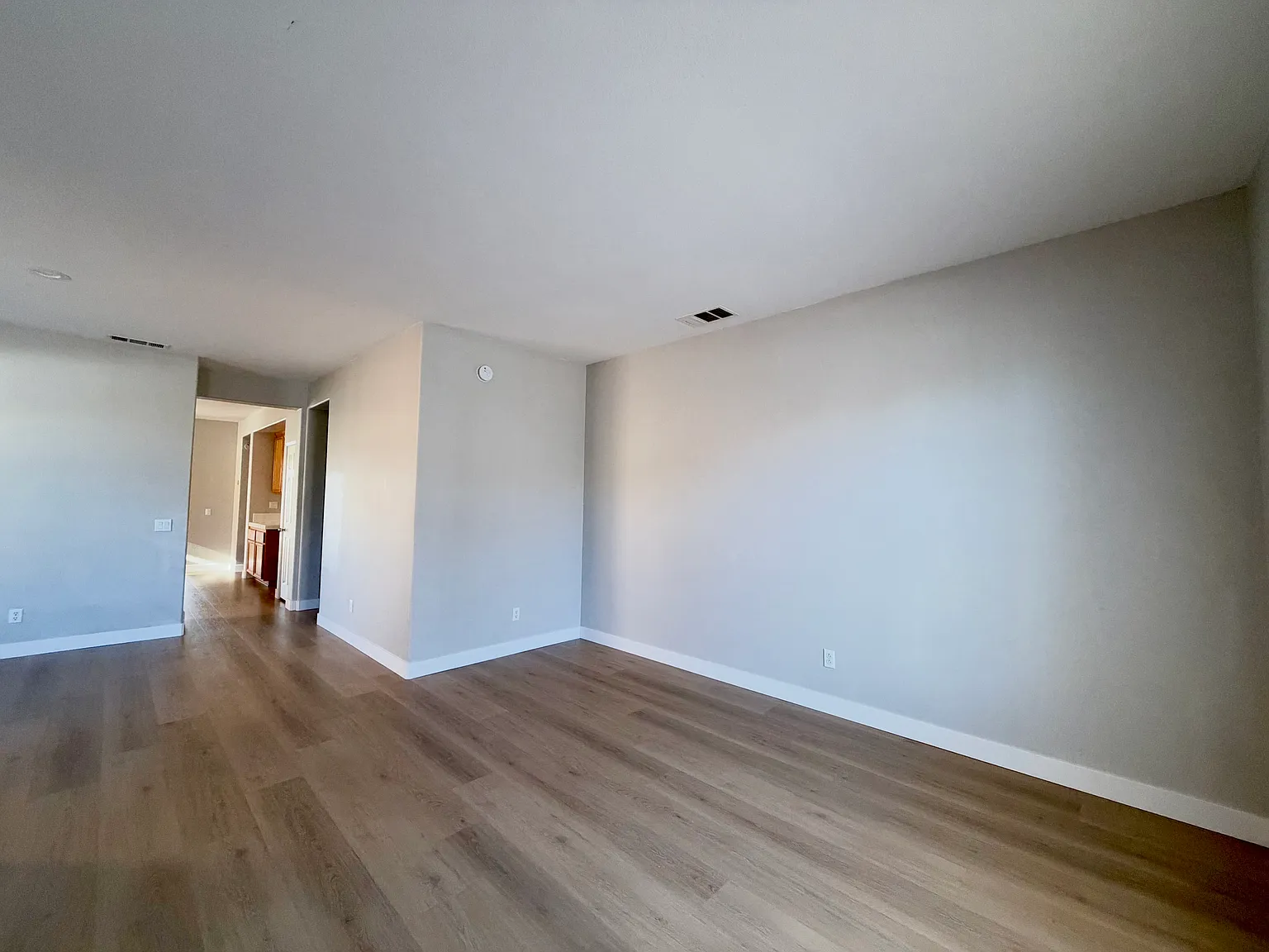3 bed, 1694 sqft, $2,580 — Photo 4