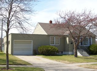 402 East St, Sauk Centre, MN 56378