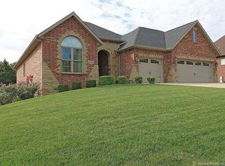 1249 Timber Creek Dr, Cape Girardeau, MO 63701