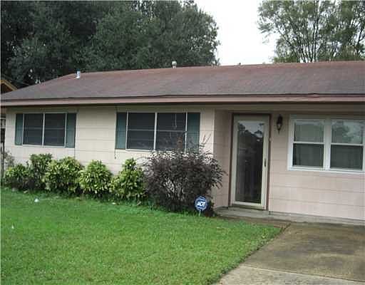 1st image of 110 Woodland Cir