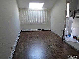 4th image of 16217 90th St