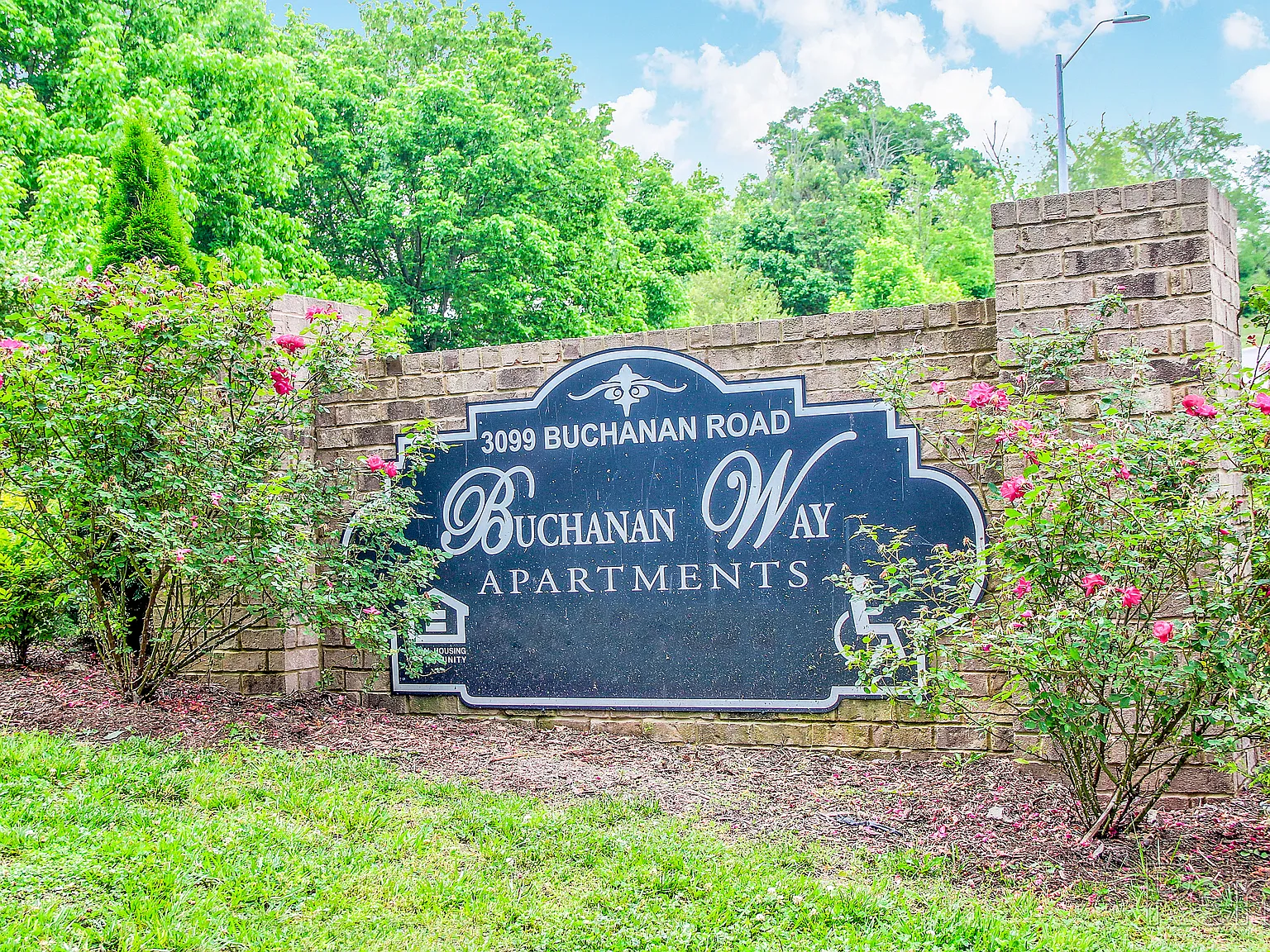 Buchanan Way Apartments — Photo 1