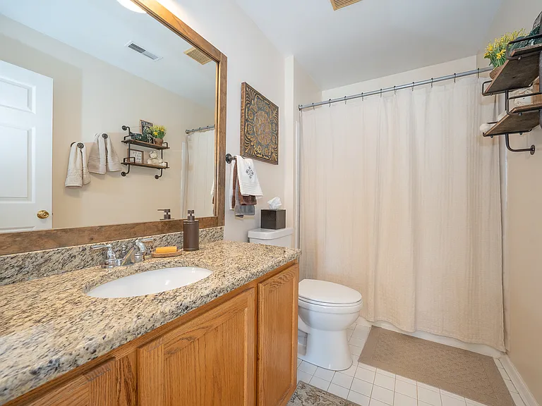 903 Maplewood Dr — Photo 92