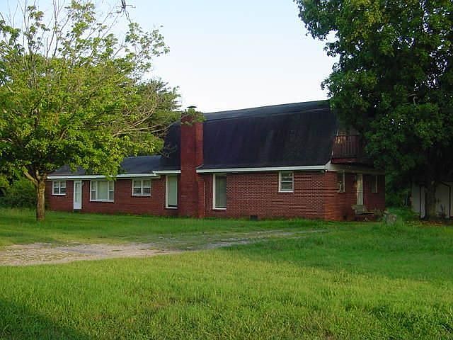 2nd image of 43 Lincoln Loop Rd