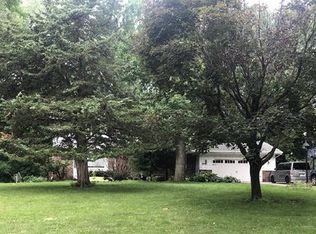 9248 Cedar Forest Rd, Eden Prairie, MN 55347