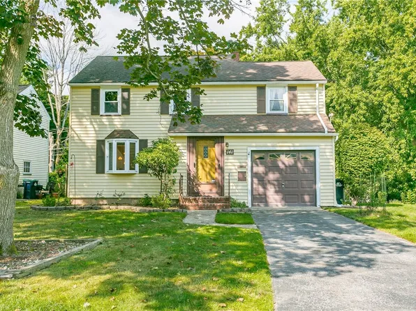 141 Tamarack Dr, Rochester, NY 14622