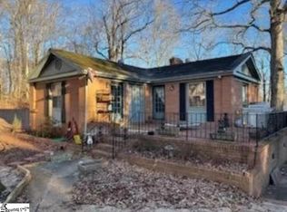 749 E Main St, Laurens, SC 29360