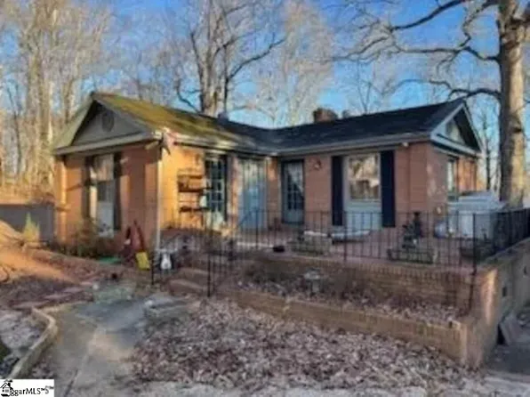 749 E Main St, Laurens, SC 29360