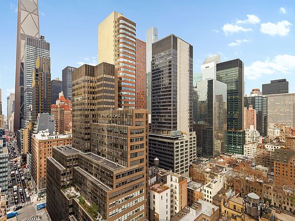 4th image of 236 E 47th St APT 24E