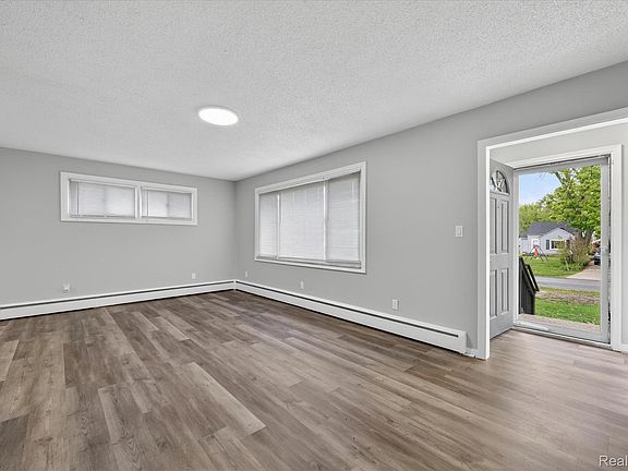 3rd image of 35808 Schley Ave