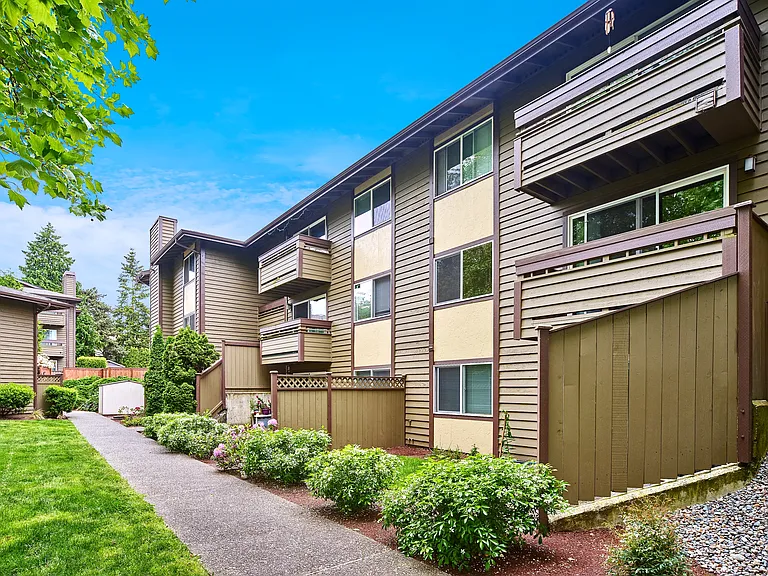 Heritage Grove — Photo 15
