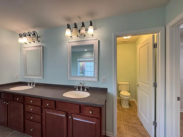 104 Lyric Ct — Photo 15