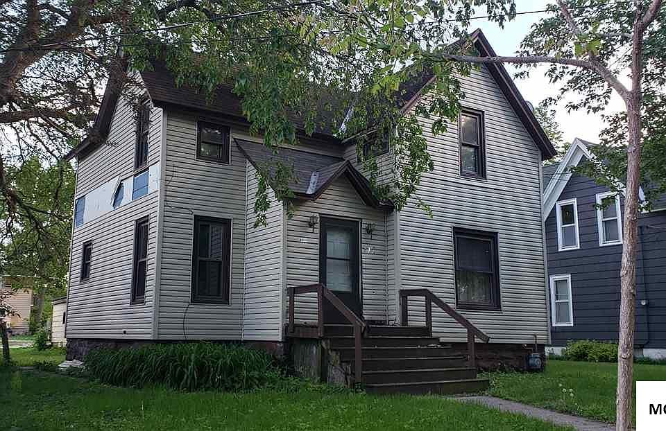 1st image of 517 4th St SE