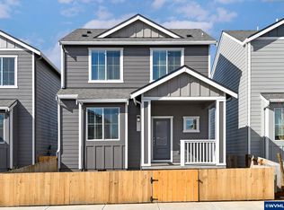 1185 Parkside Ave, Woodburn, OR 97071