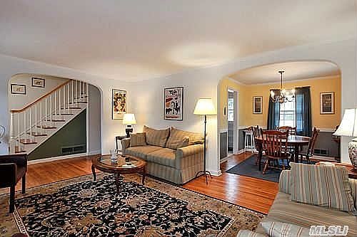 2nd image of 13 Knollwood Ave