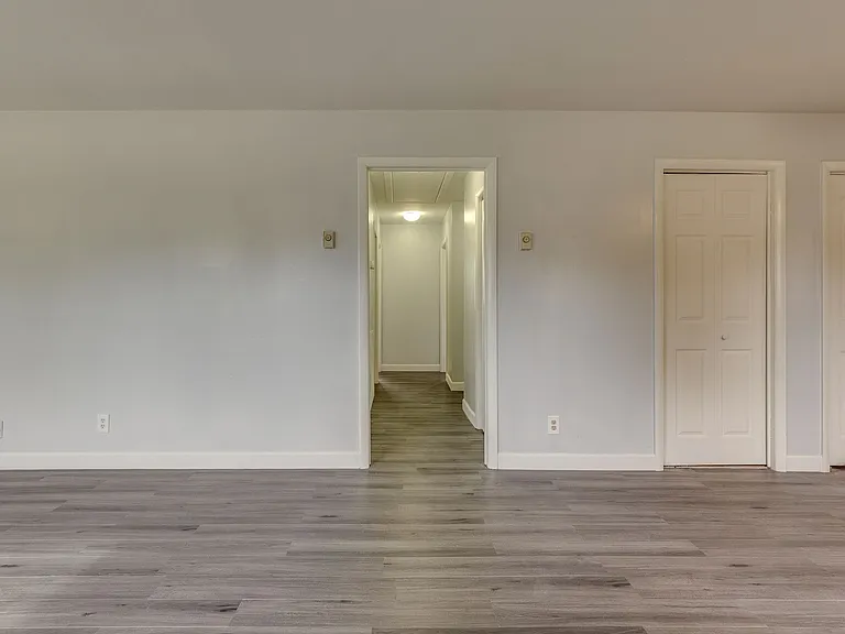 104 Marshall Ct — Photo 6