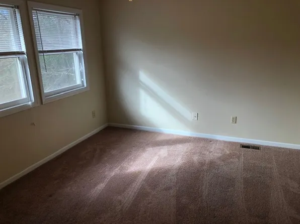 303 Haltiwanger Rd APT 19, Greenwood, SC 29649