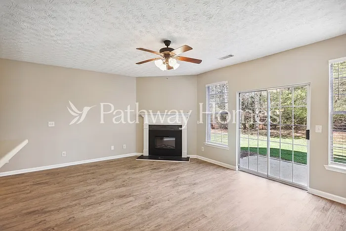 4922 Vireo Dr — Photo 9