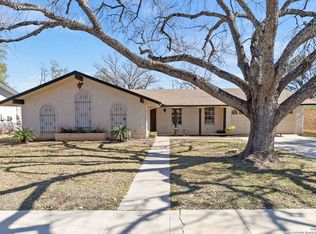 3550 Pinebluff Dr, San Antonio, TX 78230