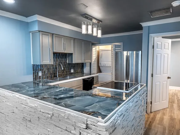 446 E Siebenthaler Ave #A, Dayton, OH 45405