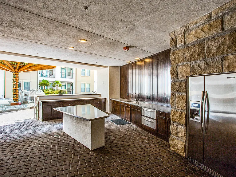 Fully-equipped outdoor kitchen