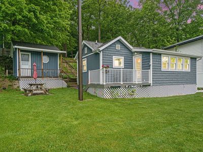 2655 W Selkirk Lake Dr, Shelbyville, MI, 49344
