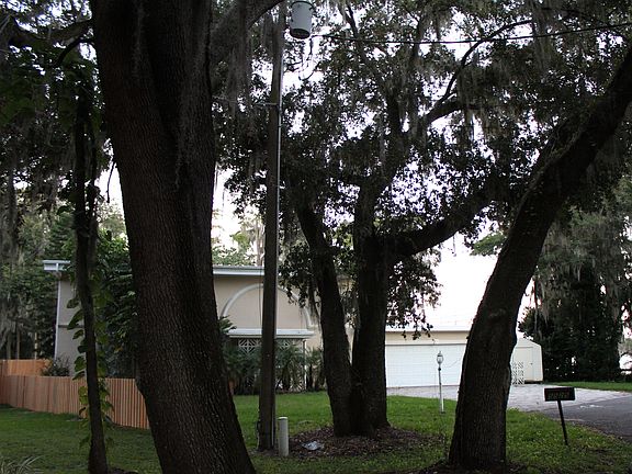 2nd image of 5525 Melody Ln