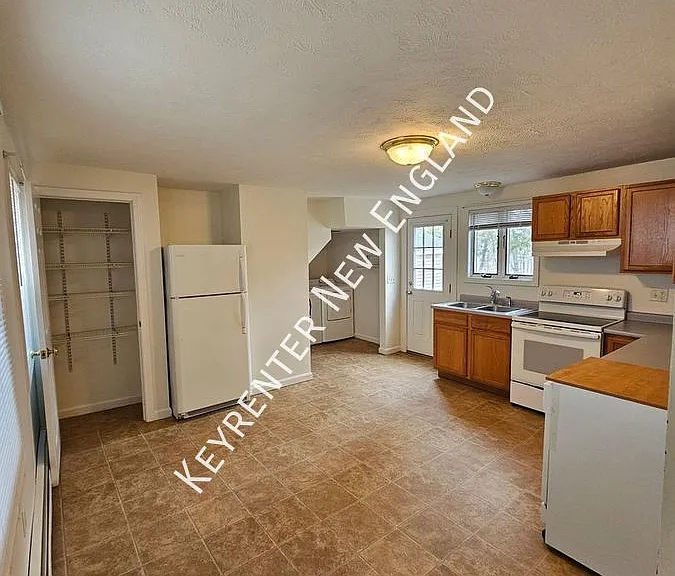 57 Elm St #3 — Photo 1