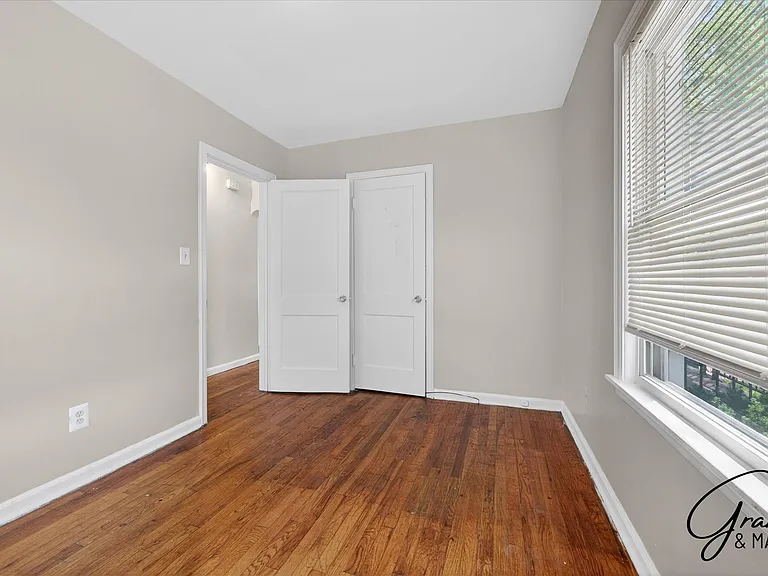 7466 W Pkwy — Photo 11