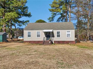 122 Lamper Rd, Portsmouth, VA 23701