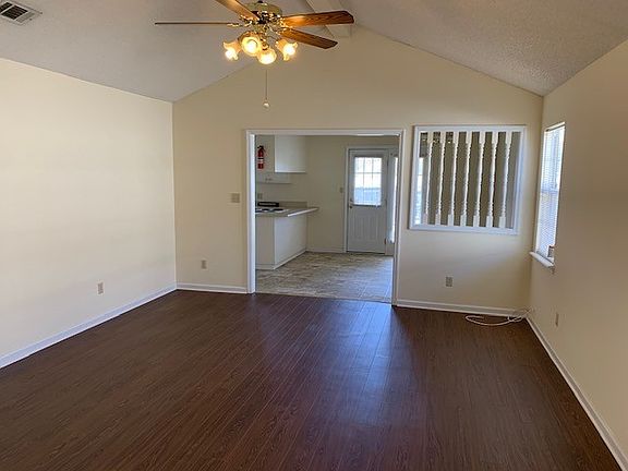 2nd image of 4184 Hamilton Cir