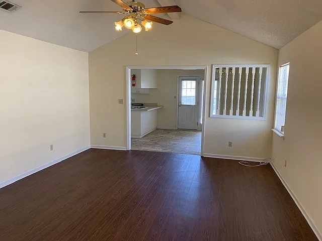 Building Photo - 4184 Hamilton Cir