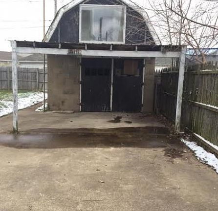 2nd image of 335 Eastern Ave
