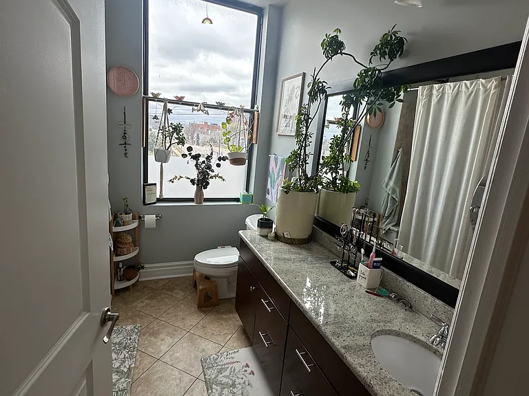 1135 W Chicago Ave #2W — Photo 17