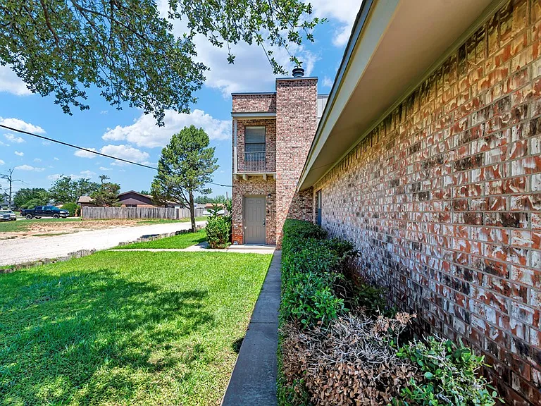 424 W Pecan Ave #B — Photo 6