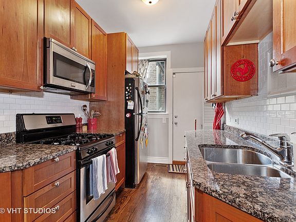 3rd image of 2454 N Washtenaw Ave #1