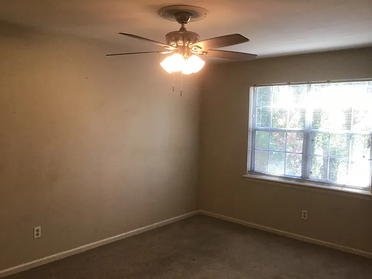 2080 Montreat Cir — Photo 13