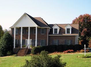 608 Liveoak Ct, Gray, TN 37615