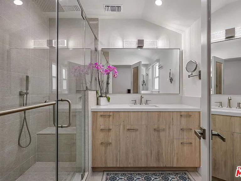 12849 Tiara St — Photo 28