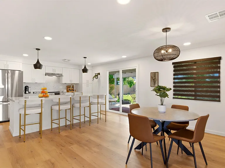 4109 E Crocus Dr — Photo 14
