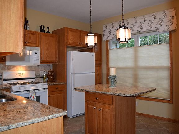 5th image of 1172 Barrington NW #20