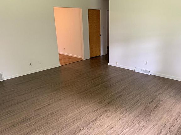 4th image of 1312 Virginia Ave